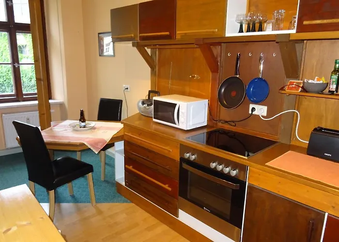 Muellers Zweite In Der Altstadt Von *